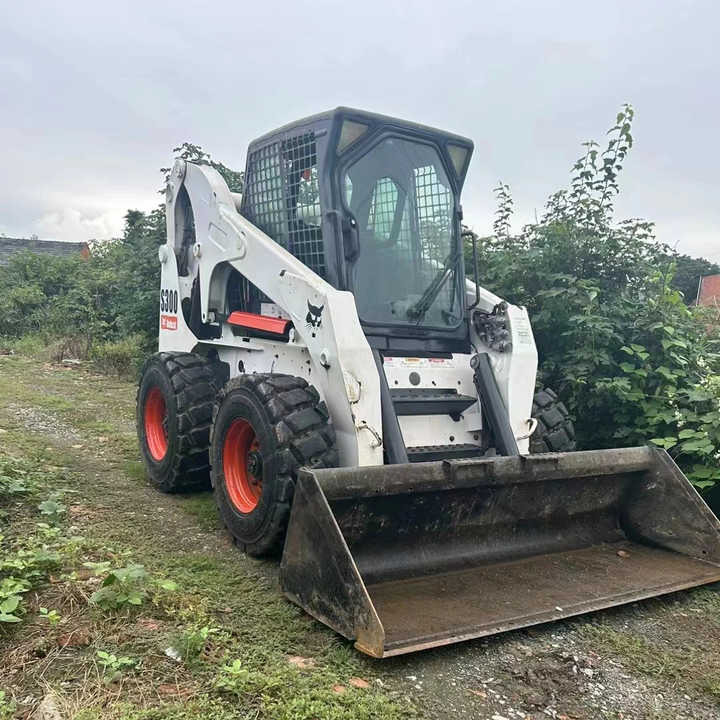 Used Bob Cat Bob Cat S300 Used Skid Steer Wheel Loader Multifunctional Track Loaders Bobcat - Mini încărcător: Foto 5 Used Bob Cat Bob Cat S300 Used Skid Steer Wheel Loader Multifunctional Track Loaders Bobcat - Mini încărcător: Foto 5