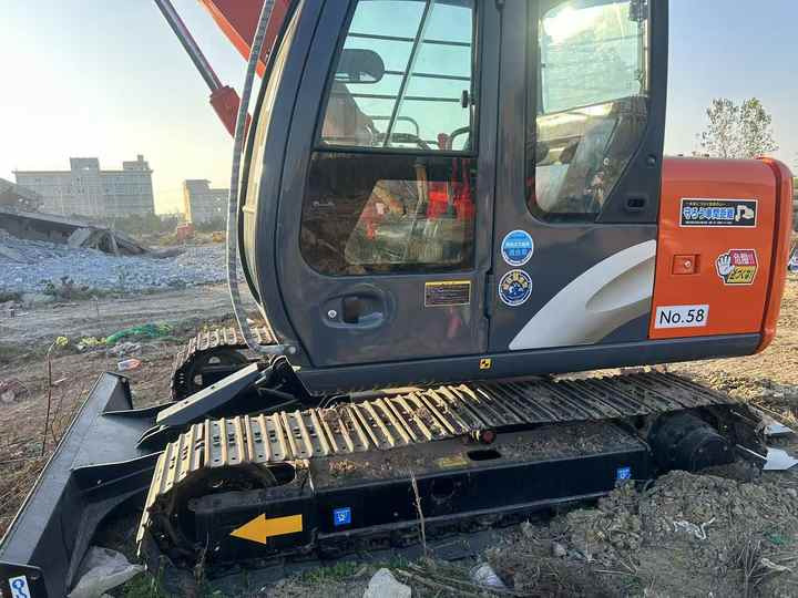 Used HITACHI ZX70 Model Mini Excavator Second Hand Machine Popular Brand Japan Hitachi Hydraulic Machinery - Mini excavator: Foto 5 Used HITACHI ZX70 Model Mini Excavator Second Hand Machine Popular Brand Japan Hitachi Hydraulic Machinery - Mini excavator: Foto 5