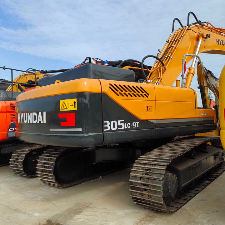 Used Hyundai 305LC-9T Excavator Originated From South Korea Superior Performance Running Working Condition Low Price for Sale - Excavator pe şenile: Foto 1 Used Hyundai 305LC-9T Excavator Originated From South Korea Superior Performance Running Working Condition Low Price for Sale - Excavator pe şenile: Foto 1