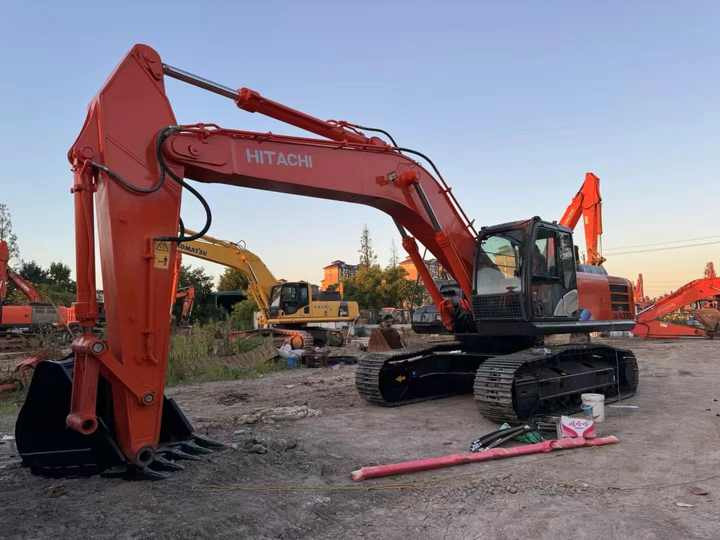 Used Original Japan Brand Hitachi Zx350-5 Excavator for Sale Hitachi Zx200 350 Excavator - Excavator pe şenile: Foto 4 Used Original Japan Brand Hitachi Zx350-5 Excavator for Sale Hitachi Zx200 350 Excavator - Excavator pe şenile: Foto 4