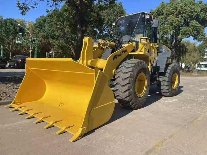 Used komatsu Wa320-5 Wheel Loader Second Hand Machine Popular Brand komatsu Hydraulic Machinery - Încărcător frontal pe pneuri: Foto 4 Used komatsu Wa320-5 Wheel Loader Second Hand Machine Popular Brand komatsu Hydraulic Machinery - Încărcător frontal pe pneuri: Foto 4