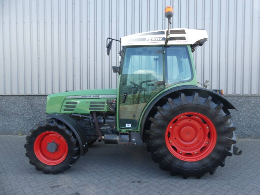 Fendt 209P - Tractor mic: Foto 2 Fendt 209P - Tractor mic: Foto 2