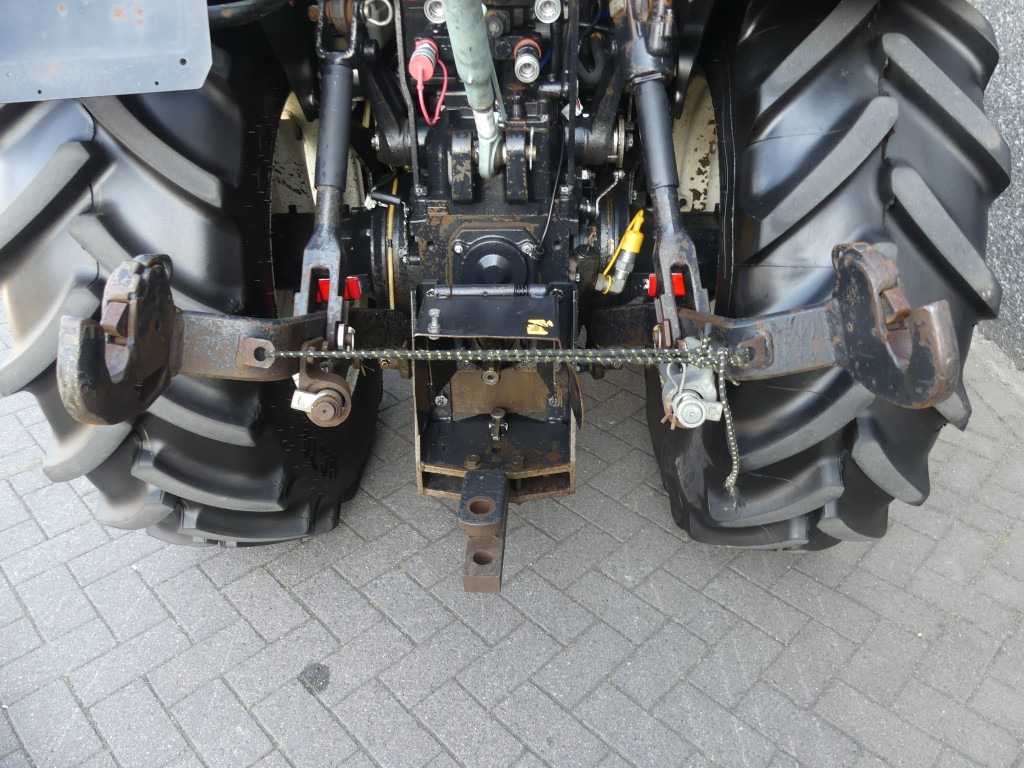 NEW HOLLAND T4040F - Tractor mic: Foto 5 NEW HOLLAND T4040F - Tractor mic: Foto 5