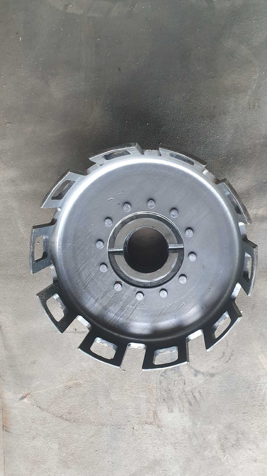 Piesă de schimb pentru Utilaje agricole Kosz sprzęgła Deutz Fahr Same 0.900.0883.9 0.010.2911.0: Foto 1
