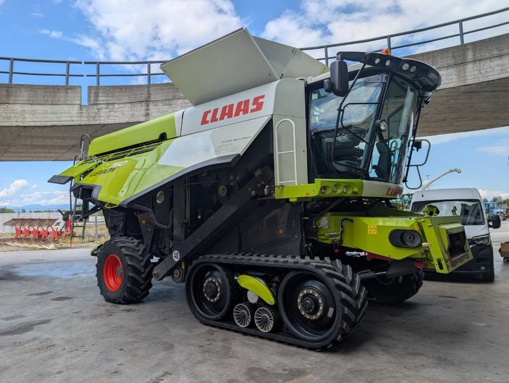 Claas Lexion 760 TT - Combină de recoltat cereale: Foto 1 Claas Lexion 760 TT - Combină de recoltat cereale: Foto 1