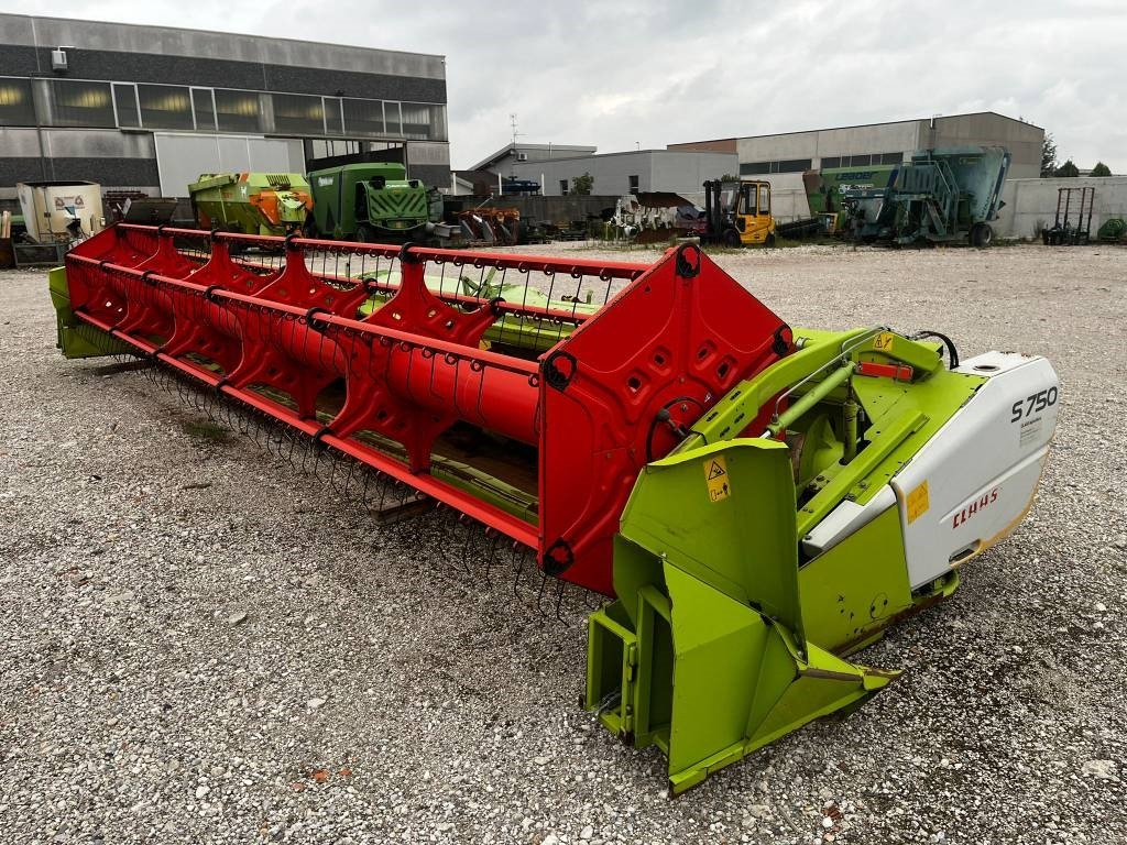 Claas S 750  - Utilaje pentru combină agricola: Foto 4 Claas S 750  - Utilaje pentru combină agricola: Foto 4