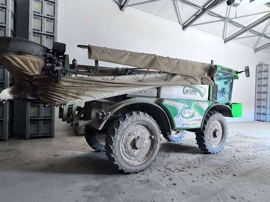 GRIM SERIE 7 M - Mașină de erbicidat autopropulsata: Foto 3 GRIM SERIE 7 M - Mașină de erbicidat autopropulsata: Foto 3