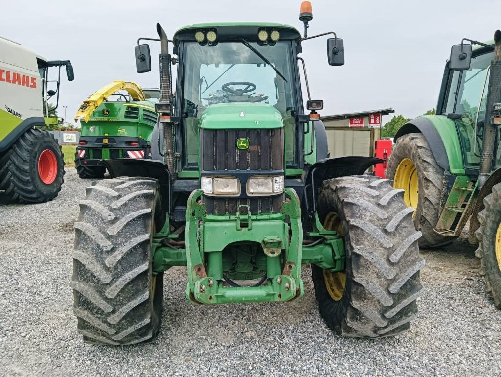 John Deere 6820 - Tractor agricol: Foto 2 John Deere 6820 - Tractor agricol: Foto 2