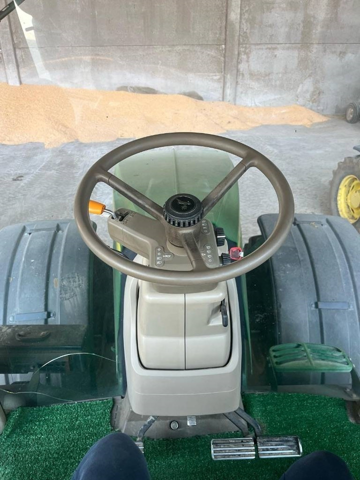 John Deere 7230 R - Tractor agricol: Foto 3 John Deere 7230 R - Tractor agricol: Foto 3