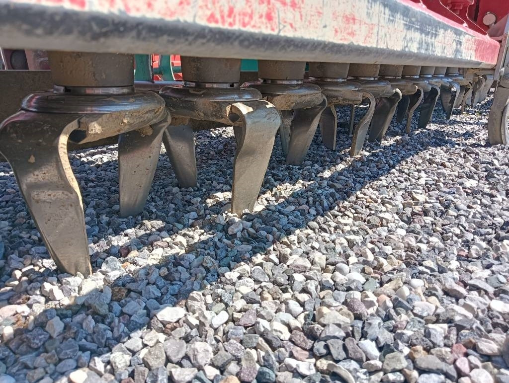 Kverneland NG-H101F30 - Grapă rotativă: Foto 4 Kverneland NG-H101F30 - Grapă rotativă: Foto 4