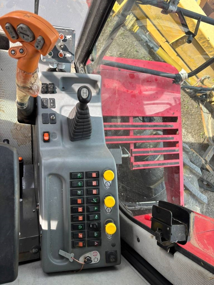 Laverda 5658 - Combină de recoltat cereale: Foto 5 Laverda 5658 - Combină de recoltat cereale: Foto 5