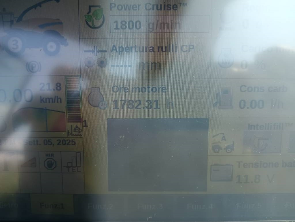 Combină de Recoltat Furaj New Holland FR 650: Foto 10