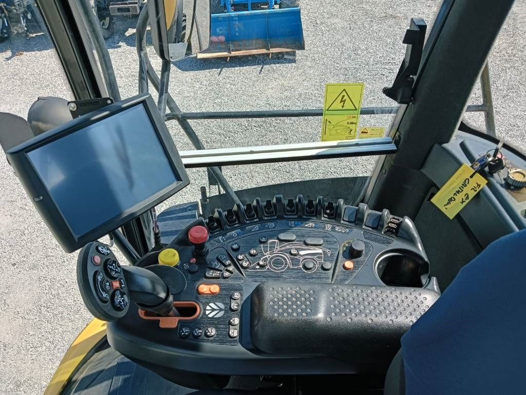 Combină de Recoltat Furaj New Holland FR 650: Foto 13