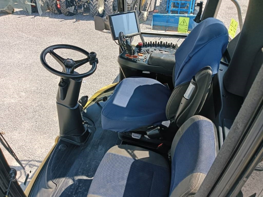 Combină de Recoltat Furaj New Holland FR 650: Foto 14