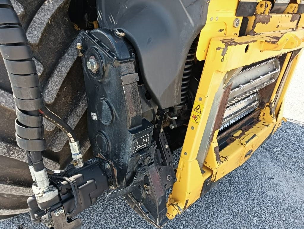 Combină de Recoltat Furaj New Holland FR 650: Foto 18