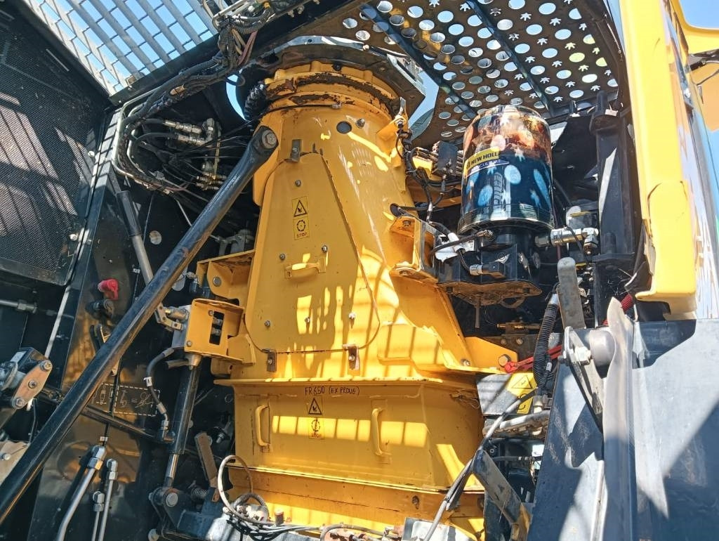 Combină de Recoltat Furaj New Holland FR 650: Foto 21