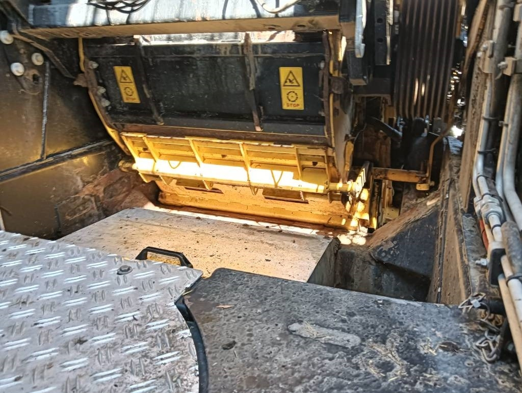 Combină de Recoltat Furaj New Holland FR 650: Foto 20