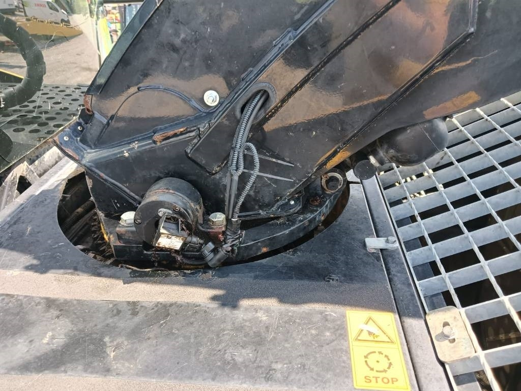 Combină de Recoltat Furaj New Holland FR 650: Foto 16