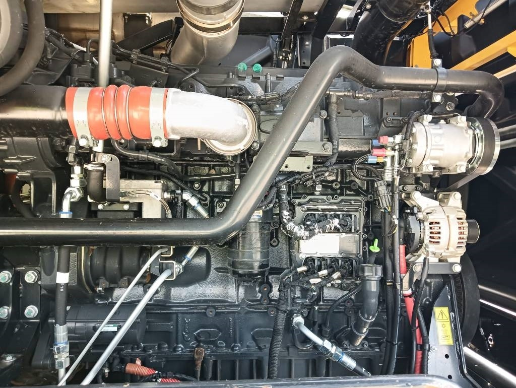 Combină de Recoltat Furaj New Holland FR 650: Foto 27