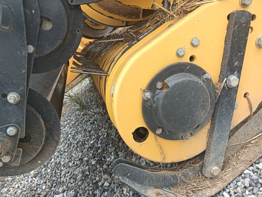 New Holland PICK UP 3 MT - Utilaje pentru fân: Foto 5 New Holland PICK UP 3 MT - Utilaje pentru fân: Foto 5