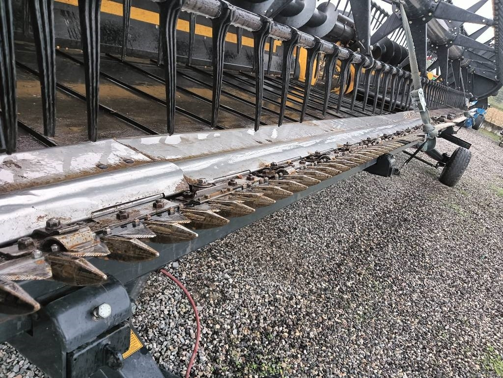 New Holland SOIA A TAPPETI FLEX 9 MT - Utilaje pentru combină agricola: Foto 5 New Holland SOIA A TAPPETI FLEX 9 MT - Utilaje pentru combină agricola: Foto 5