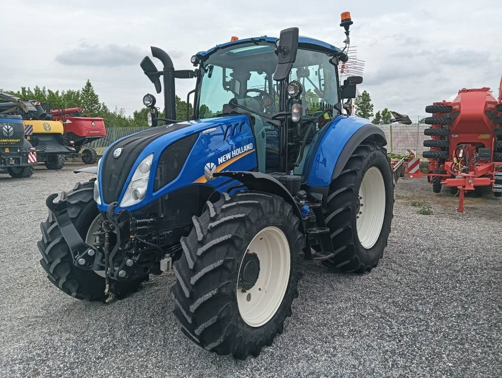 New Holland T 5.120 - Tractor agricol: Foto 3 New Holland T 5.120 - Tractor agricol: Foto 3