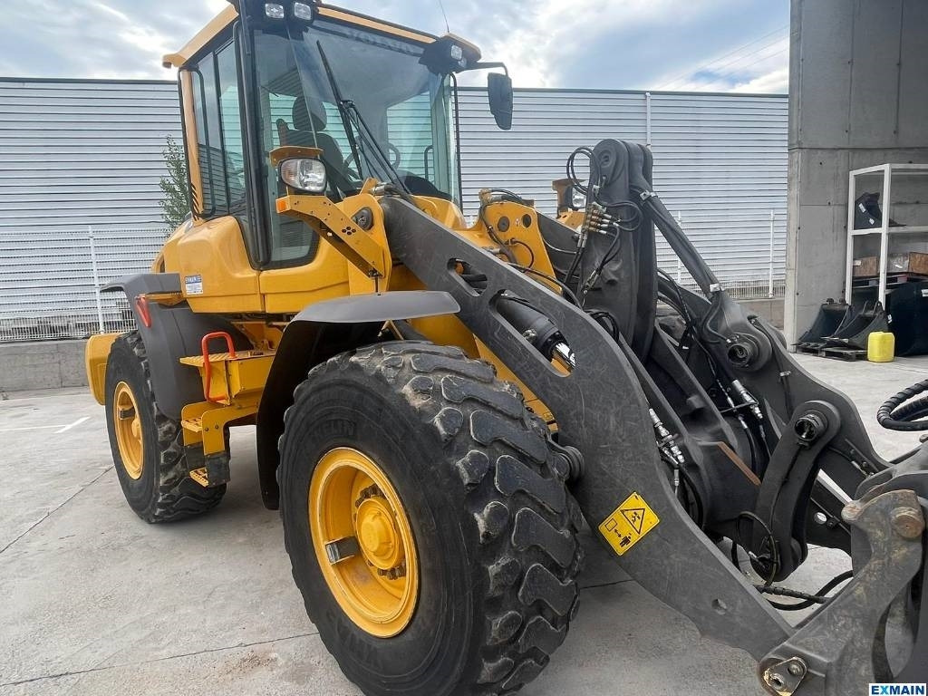 Volvo L 70 H - Încărcător frontal pe pneuri: Foto 1 Volvo L 70 H - Încărcător frontal pe pneuri: Foto 1