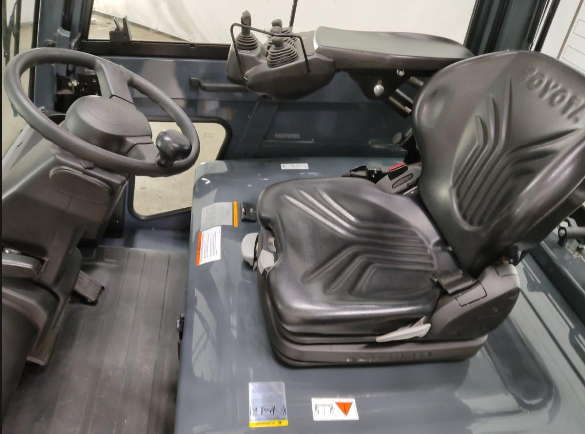 Toyota - Electrostivuitor: Foto 3 Toyota - Electrostivuitor: Foto 3