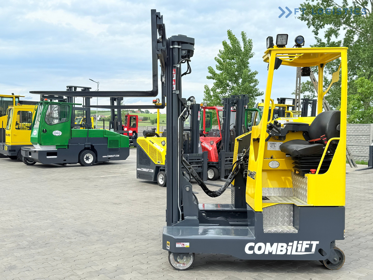Stivuitor cu catarg retractabil, cu schimbare rapidă de direcţie nou COMBILIFT MR / ELECTRIC / TRIPLEX – 6000MM / FULL FREE LIFT / WIDE POSITIONER / FORK SIDESHIFT / ONLY 1400 HOURS / LIKE NEW: Foto 23