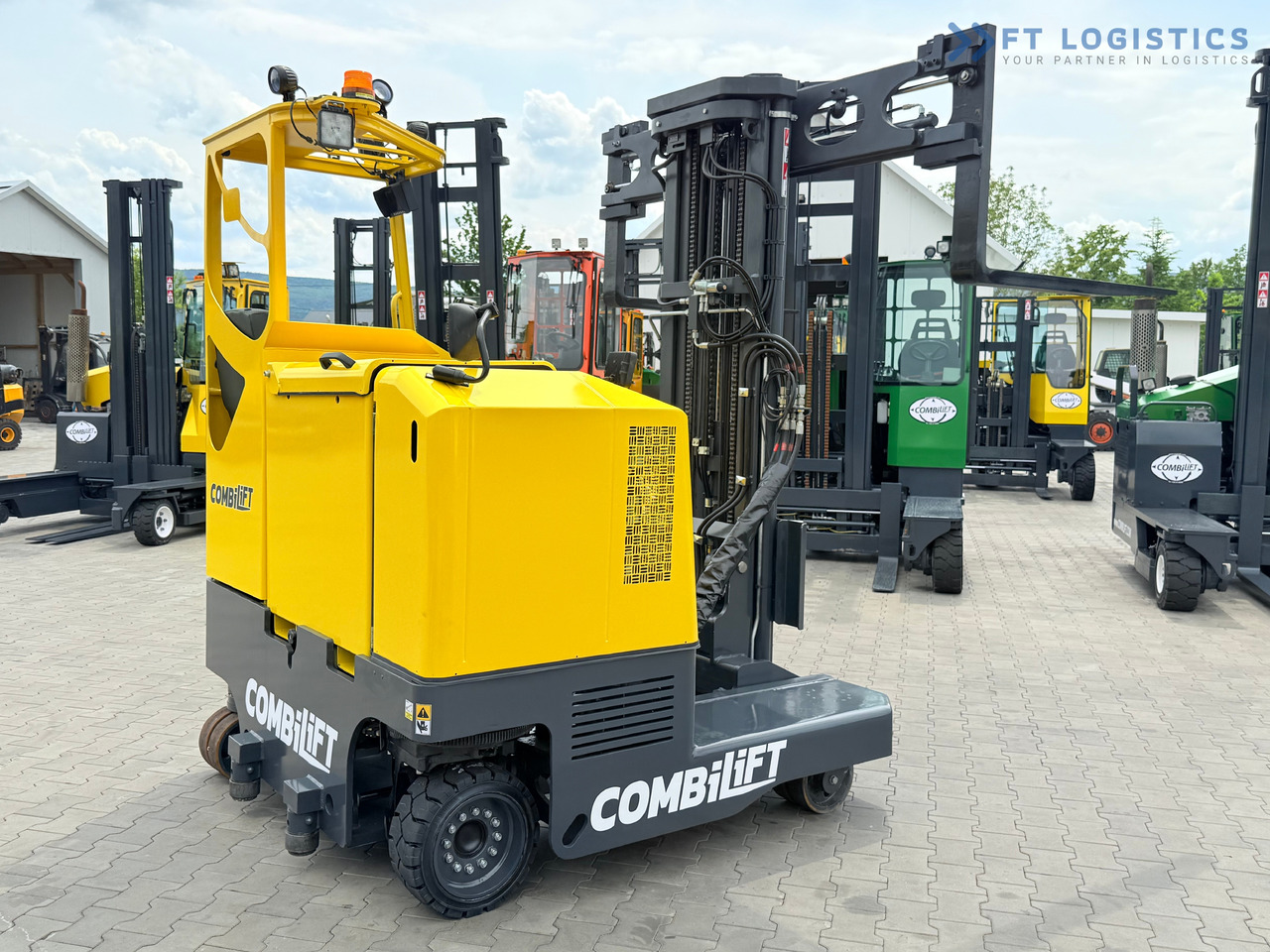 Stivuitor cu catarg retractabil, cu schimbare rapidă de direcţie nou COMBILIFT MR / ELECTRIC / TRIPLEX – 6000MM / FULL FREE LIFT / WIDE POSITIONER / FORK SIDESHIFT / ONLY 1400 HOURS / LIKE NEW: Foto 27