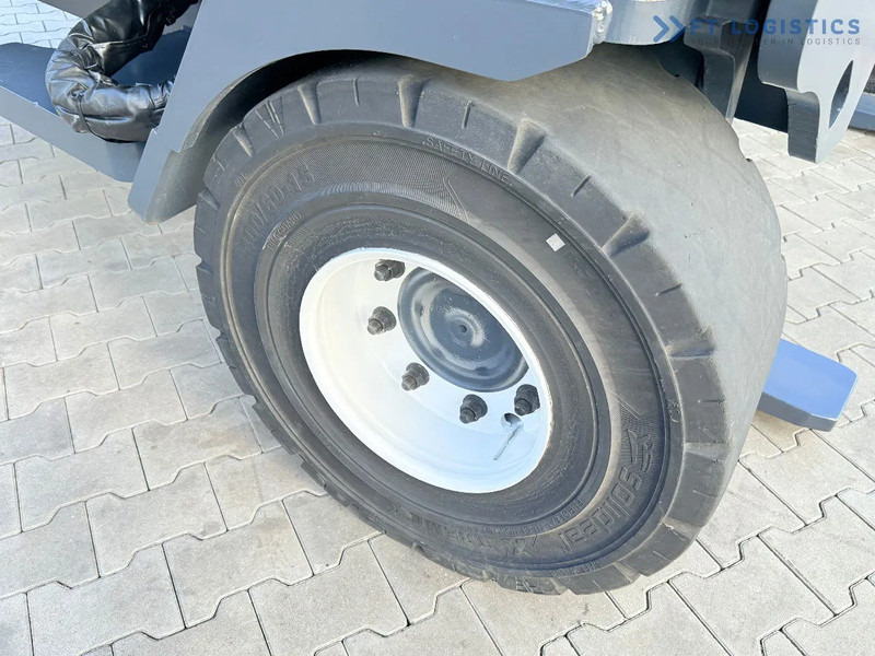 Combilift C14000 / LPG GAS / DUPLEX 3600MM / FREE LIFT / FORK POSITIONER / 1500MM FORKS / LIKE NEW C14000 / LPG GAS / DUPLEX 3600MM / FREE - Stivuitor cu catarg retractabil, cu schimbare rapidă de direcţie: Foto 5 Combilift C14000 / LPG GAS / DUPLEX 3600MM / FREE LIFT / FORK POSITIONER / 1500MM FORKS / LIKE NEW C14000 / LPG GAS / DUPLEX 3600MM / FREE - Stivuitor cu catarg retractabil, cu schimbare rapidă de direcţie: Foto 5