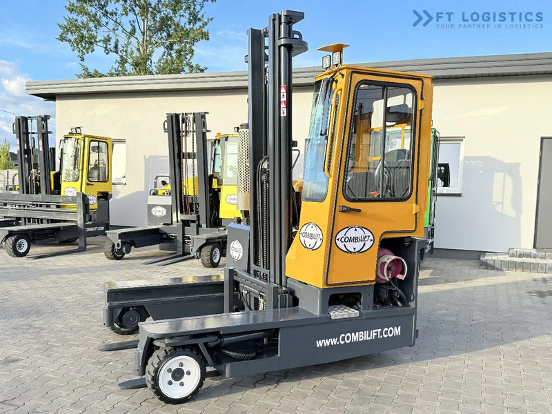 Combilift C3000 / GAS / DUPLEX 4500MM / ONLY 3096 HOURS / FORK SIDE SHIFT / FULL CABIN / EXCELLENT CONDITION / Wide range of four-way and - Stivuitor cu catarg retractabil, cu schimbare rapidă de direcţie: Foto 2 Combilift C3000 / GAS / DUPLEX 4500MM / ONLY 3096 HOURS / FORK SIDE SHIFT / FULL CABIN / EXCELLENT CONDITION / Wide range of four-way and - Stivuitor cu catarg retractabil, cu schimbare rapidă de direcţie: Foto 2