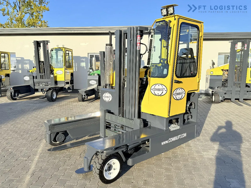 Combilift C3000 / GAS / TRIPLEX 4900MM / FREE LIFT / FORK POSITIONER / FULL CABIN / EXCELLENT CONDITION / Wide range of four-way and side - Stivuitor cu catarg retractabil, cu schimbare rapidă de direcţie: Foto 1 Combilift C3000 / GAS / TRIPLEX 4900MM / FREE LIFT / FORK POSITIONER / FULL CABIN / EXCELLENT CONDITION / Wide range of four-way and side - Stivuitor cu catarg retractabil, cu schimbare rapidă de direcţie: Foto 1