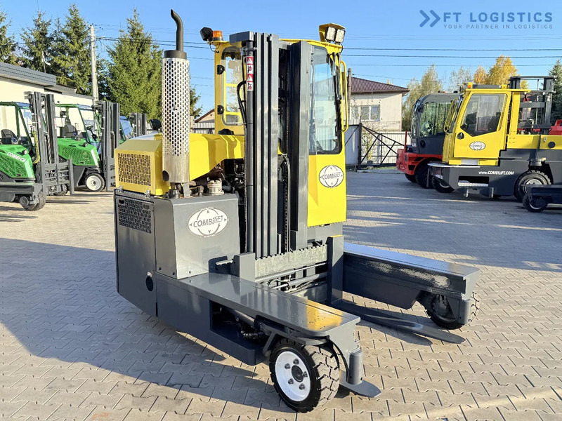 Combilift C3000 / GAS / TRIPLEX 4900MM / FREE LIFT / FORK POSITIONER / FULL CABIN / EXCELLENT CONDITION / Wide range of four-way and side - Stivuitor cu catarg retractabil, cu schimbare rapidă de direcţie: Foto 5 Combilift C3000 / GAS / TRIPLEX 4900MM / FREE LIFT / FORK POSITIONER / FULL CABIN / EXCELLENT CONDITION / Wide range of four-way and side - Stivuitor cu catarg retractabil, cu schimbare rapidă de direcţie: Foto 5