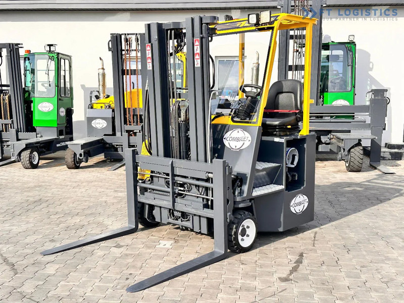 Combilift C3000CB / LPG / TRIPLEX / 4900MM / FREE LIFT / POSITIONER / LIKE NEW C3000CB / LPG / TRIPLEX / 4900MM / FREE LIFT / POSITIONER / - Stivuitor cu catarg retractabil, cu schimbare rapidă de direcţie: Foto 4 Combilift C3000CB / LPG / TRIPLEX / 4900MM / FREE LIFT / POSITIONER / LIKE NEW C3000CB / LPG / TRIPLEX / 4900MM / FREE LIFT / POSITIONER / - Stivuitor cu catarg retractabil, cu schimbare rapidă de direcţie: Foto 4