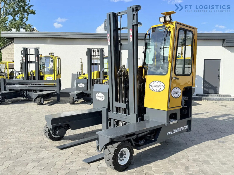 Combilift C4000 / GAS / DUPLEX – 4100MM / SIDESHIFT / FREE LIFT / FULL HEATED CABIN / ONLY 4223 HOURS / CONDITION – LIKE NEW! C4000 / GAS - Stivuitor cu catarg retractabil, cu schimbare rapidă de direcţie: Foto 1 Combilift C4000 / GAS / DUPLEX – 4100MM / SIDESHIFT / FREE LIFT / FULL HEATED CABIN / ONLY 4223 HOURS / CONDITION – LIKE NEW! C4000 / GAS - Stivuitor cu catarg retractabil, cu schimbare rapidă de direcţie: Foto 1