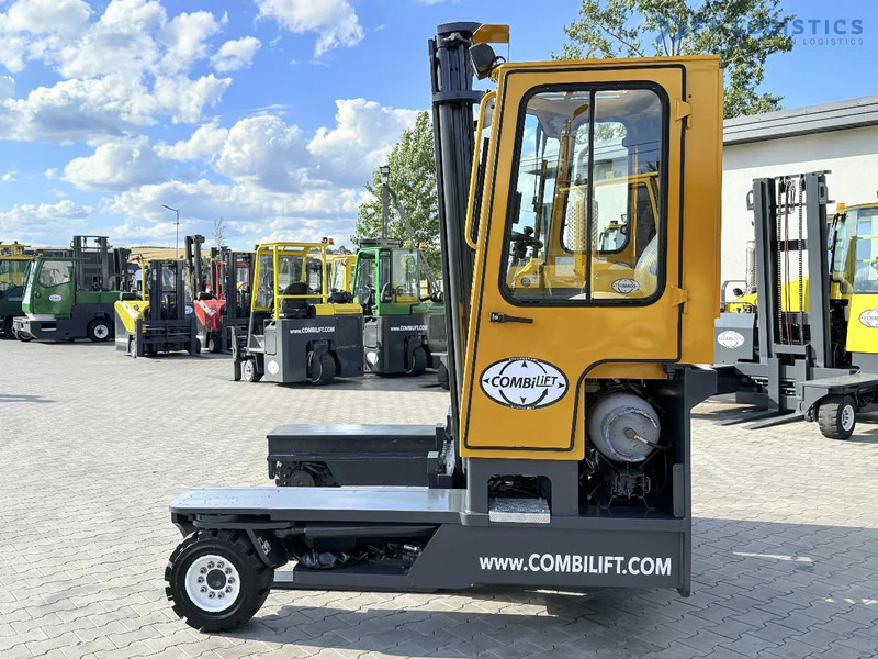 Combilift C4000 / GAS / DUPLEX – 4100MM / SIDESHIFT / FREE LIFT / FULL HEATED CABIN / ONLY 4223 HOURS / CONDITION – LIKE NEW! C4000 / GAS - Stivuitor cu catarg retractabil, cu schimbare rapidă de direcţie: Foto 4 Combilift C4000 / GAS / DUPLEX – 4100MM / SIDESHIFT / FREE LIFT / FULL HEATED CABIN / ONLY 4223 HOURS / CONDITION – LIKE NEW! C4000 / GAS - Stivuitor cu catarg retractabil, cu schimbare rapidă de direcţie: Foto 4