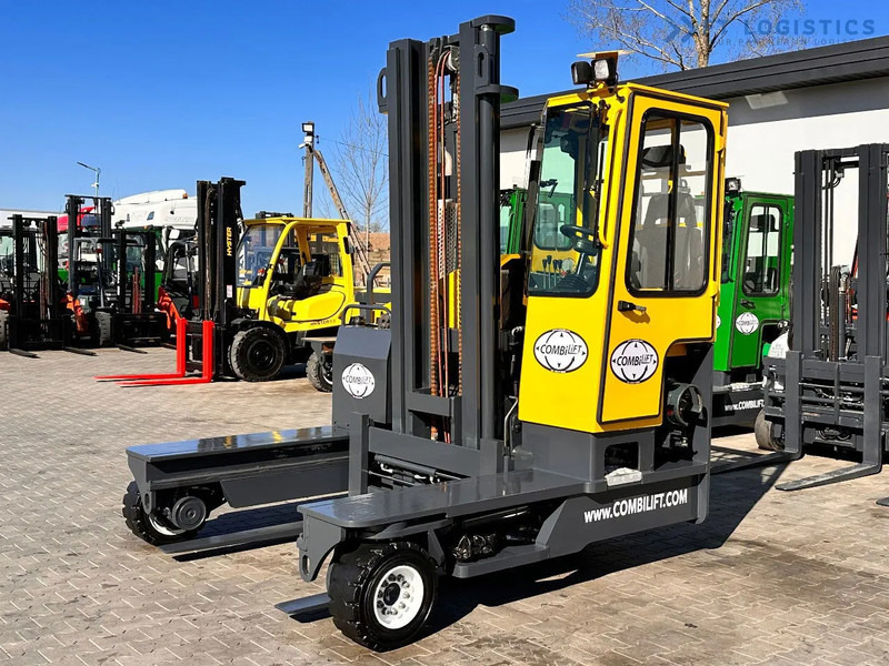 Combilift C4000 / LPG / DUPLEX / 4100MM / SCALE / SIDE SHIFT / LIKE NEW C4000 / LPG / DUPLEX / 4100MM / SCALE / SIDE SHIFT / LIKE NEW - Stivuitor cu catarg retractabil, cu schimbare rapidă de direcţie: Foto 1 Combilift C4000 / LPG / DUPLEX / 4100MM / SCALE / SIDE SHIFT / LIKE NEW C4000 / LPG / DUPLEX / 4100MM / SCALE / SIDE SHIFT / LIKE NEW - Stivuitor cu catarg retractabil, cu schimbare rapidă de direcţie: Foto 1