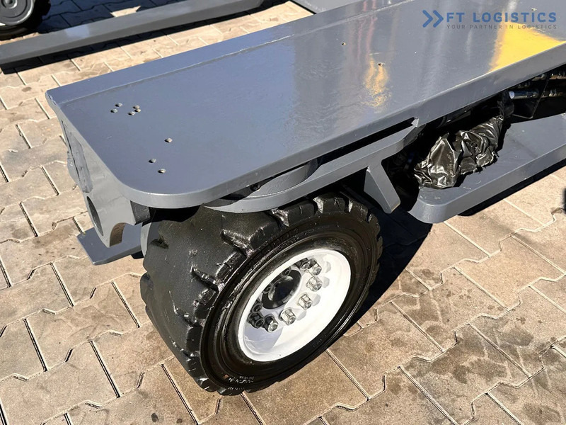 Combilift C4000 / LPG / DUPLEX / 4100MM / SCALE / SIDE SHIFT / LIKE NEW C4000 / LPG / DUPLEX / 4100MM / SCALE / SIDE SHIFT / LIKE NEW - Stivuitor cu catarg retractabil, cu schimbare rapidă de direcţie: Foto 4 Combilift C4000 / LPG / DUPLEX / 4100MM / SCALE / SIDE SHIFT / LIKE NEW C4000 / LPG / DUPLEX / 4100MM / SCALE / SIDE SHIFT / LIKE NEW - Stivuitor cu catarg retractabil, cu schimbare rapidă de direcţie: Foto 4