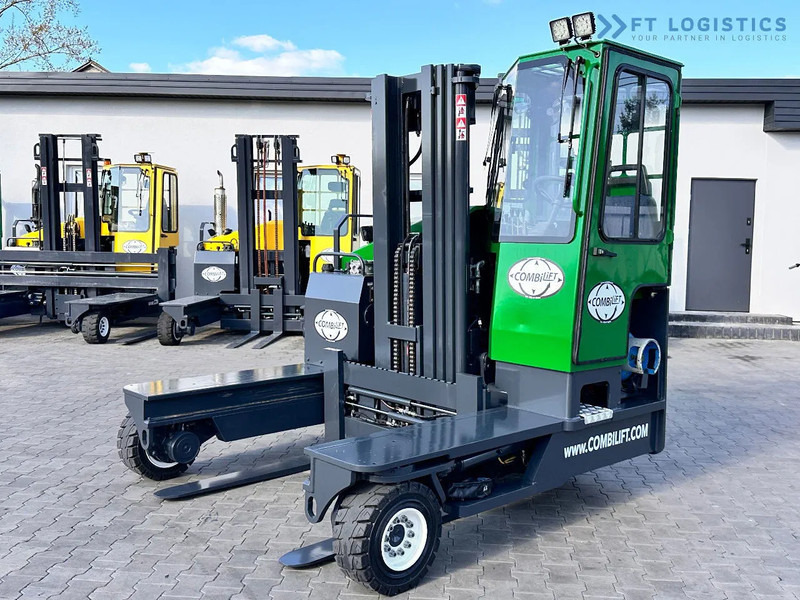Combilift C4000 / TRIPLEX / 4900MM / LPG / FREE LIFT / FORK SHIFT / LIKE NEW C4000 / TRIPLEX / 4900MM / LPG / FREE LIFT / FORK SHIFT / LIK - Stivuitor cu catarg retractabil, cu schimbare rapidă de direcţie: Foto 3 Combilift C4000 / TRIPLEX / 4900MM / LPG / FREE LIFT / FORK SHIFT / LIKE NEW C4000 / TRIPLEX / 4900MM / LPG / FREE LIFT / FORK SHIFT / LIK - Stivuitor cu catarg retractabil, cu schimbare rapidă de direcţie: Foto 3