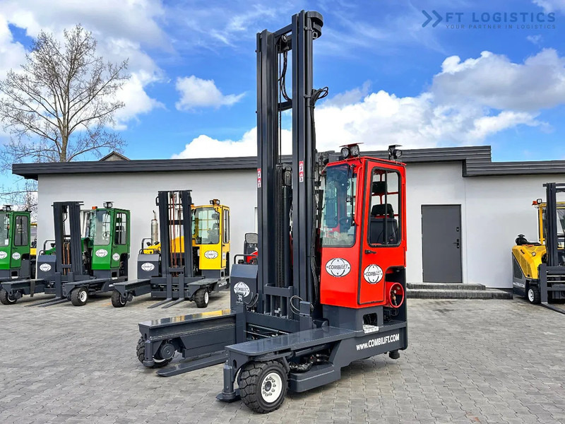 Combilift C4000 / TRIPLEX / 9300MM / FREE LIFT / POSITIONER / LPG / CABIN C4000 / TRIPLEX / 9300MM / FREE LIFT / POSITIONER / LPG / CABIN - Stivuitor cu catarg retractabil, cu schimbare rapidă de direcţie: Foto 2 Combilift C4000 / TRIPLEX / 9300MM / FREE LIFT / POSITIONER / LPG / CABIN C4000 / TRIPLEX / 9300MM / FREE LIFT / POSITIONER / LPG / CABIN - Stivuitor cu catarg retractabil, cu schimbare rapidă de direcţie: Foto 2