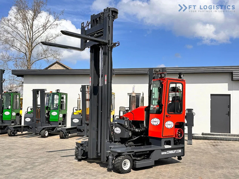 Combilift C4000 / TRIPLEX / 9300MM / FREE LIFT / POSITIONER / LPG / CABIN C4000 / TRIPLEX / 9300MM / FREE LIFT / POSITIONER / LPG / CABIN - Stivuitor cu catarg retractabil, cu schimbare rapidă de direcţie: Foto 1 Combilift C4000 / TRIPLEX / 9300MM / FREE LIFT / POSITIONER / LPG / CABIN C4000 / TRIPLEX / 9300MM / FREE LIFT / POSITIONER / LPG / CABIN - Stivuitor cu catarg retractabil, cu schimbare rapidă de direcţie: Foto 1