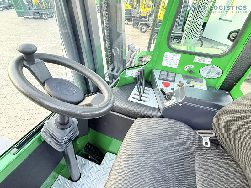 Stivuitor cu catarg retractabil, cu schimbare rapidă de direcţie Combilift C4500 / DIESEL / DUPLEX 4000MM / WIDE FORK POSITIONER / HEATING / FULL CABIN / EXCELLENT CONDITION / A wide range of four-way an: Foto 16