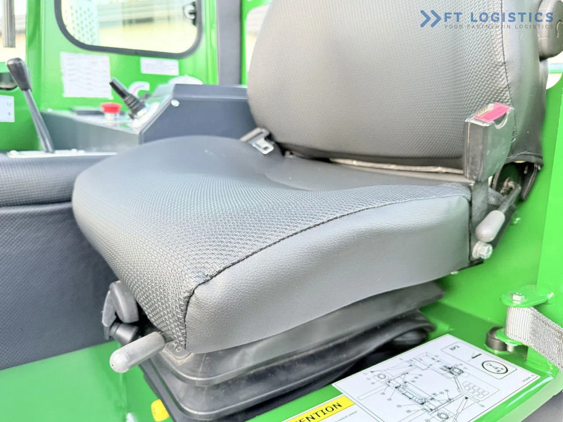 Stivuitor cu catarg retractabil, cu schimbare rapidă de direcţie Combilift C4500 / DIESEL / DUPLEX 4000MM / WIDE FORK POSITIONER / HEATING / FULL CABIN / EXCELLENT CONDITION / A wide range of four-way an: Foto 13