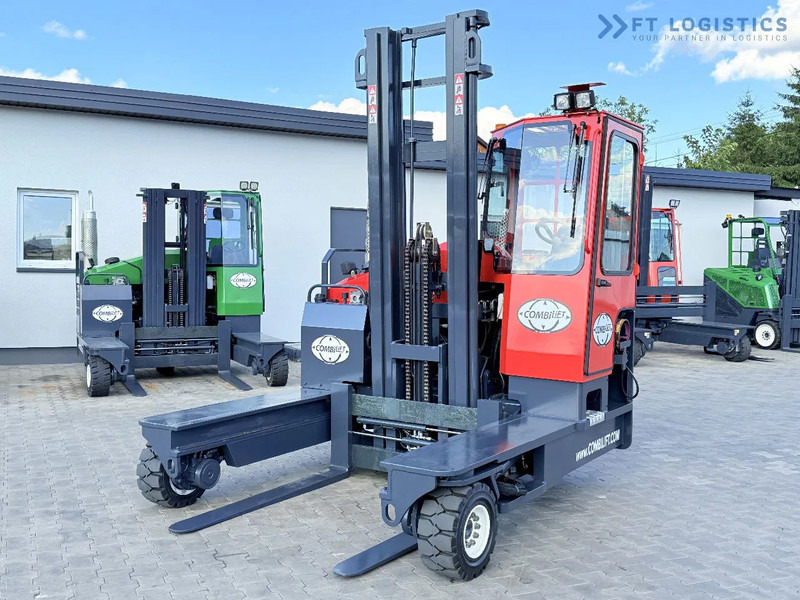 Combilift C4500 / GAS / DUPLEX - 4500MM / POSITIONER / FREE LIFT / FULL CABIN / ONLY 6178H / CONDITION - LIKE NEW! C4500 / GAS / DUPLEX - - Stivuitor cu catarg retractabil, cu schimbare rapidă de direcţie: Foto 4 Combilift C4500 / GAS / DUPLEX - 4500MM / POSITIONER / FREE LIFT / FULL CABIN / ONLY 6178H / CONDITION - LIKE NEW! C4500 / GAS / DUPLEX - - Stivuitor cu catarg retractabil, cu schimbare rapidă de direcţie: Foto 4