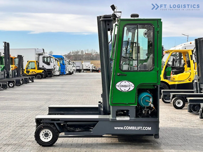 Combilift C4500 / LPG / TRIPLEX / 5500MM / FREE LIFT / HYDRAULIC FORK SHIFT / Like New C4500 / LPG / TRIPLEX / 5500MM / FREE LIFT / HYDRAU - Stivuitor cu catarg retractabil, cu schimbare rapidă de direcţie: Foto 3 Combilift C4500 / LPG / TRIPLEX / 5500MM / FREE LIFT / HYDRAULIC FORK SHIFT / Like New C4500 / LPG / TRIPLEX / 5500MM / FREE LIFT / HYDRAU - Stivuitor cu catarg retractabil, cu schimbare rapidă de direcţie: Foto 3