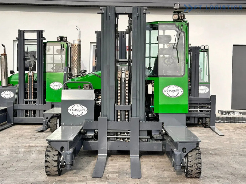 Combilift C4500 / LPG / TRIPLEX / 5500MM / FREE LIFT / HYDRAULIC FORK SHIFT / Like New C4500 / LPG / TRIPLEX / 5500MM / FREE LIFT / HYDRAU - Stivuitor cu catarg retractabil, cu schimbare rapidă de direcţie: Foto 4 Combilift C4500 / LPG / TRIPLEX / 5500MM / FREE LIFT / HYDRAULIC FORK SHIFT / Like New C4500 / LPG / TRIPLEX / 5500MM / FREE LIFT / HYDRAU - Stivuitor cu catarg retractabil, cu schimbare rapidă de direcţie: Foto 4