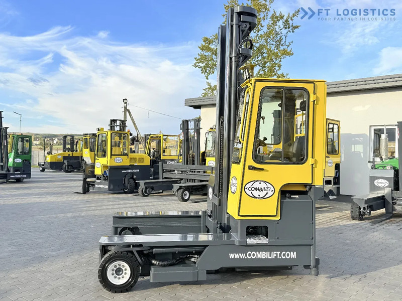 Combilift C5000 / DIESEL / TRIPLEX 7600MM / FULL FREE LIFT / FORK POSITIONER / HEATING / FULL HEATED CABIN / EXCELLENT CONDITION / Wide ra - Stivuitor cu catarg retractabil, cu schimbare rapidă de direcţie: Foto 2 Combilift C5000 / DIESEL / TRIPLEX 7600MM / FULL FREE LIFT / FORK POSITIONER / HEATING / FULL HEATED CABIN / EXCELLENT CONDITION / Wide ra - Stivuitor cu catarg retractabil, cu schimbare rapidă de direcţie: Foto 2