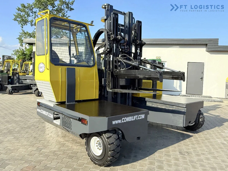 Combilift C6000SR / DUPLEX / 4200MM / LOAD CLAMP ON FORKS / FREE LIFT / DIESEL / POSITIONER / NEW TIRES / LIKE NEW / Wide range of four-wa - Stivuitor cu catarg retractabil, cu schimbare rapidă de direcţie: Foto 1 Combilift C6000SR / DUPLEX / 4200MM / LOAD CLAMP ON FORKS / FREE LIFT / DIESEL / POSITIONER / NEW TIRES / LIKE NEW / Wide range of four-wa - Stivuitor cu catarg retractabil, cu schimbare rapidă de direcţie: Foto 1