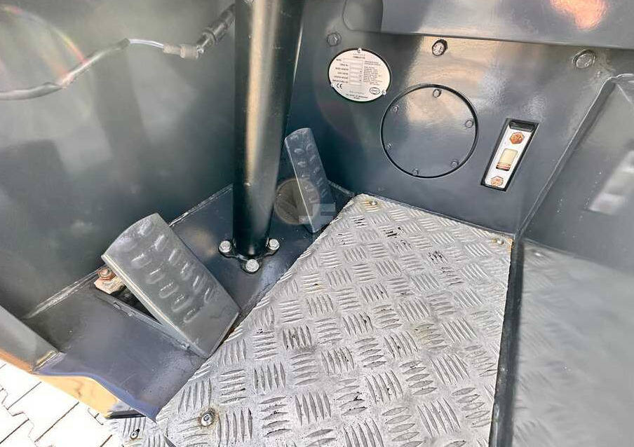 Stivuitor cu catarg retractabil, cu schimbare rapidă de direcţie Combilift CB3000 / LPG / DUPLEX / 4000MM / FREE LIFT / NEW BAND TIRES / LIKE NEW: Foto 8